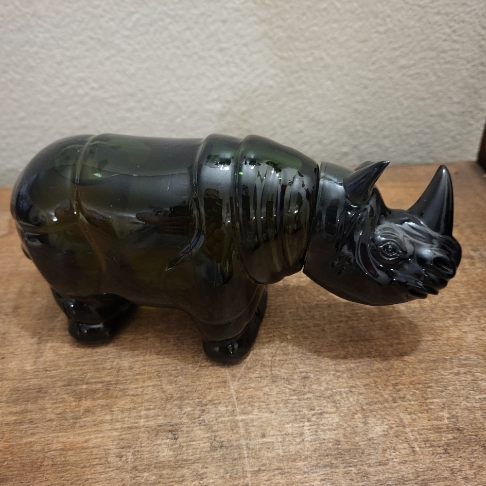 Vintage 1972 Avon Big Game Rhino Aftershave, Cologne, Perfume Decanter. Estate